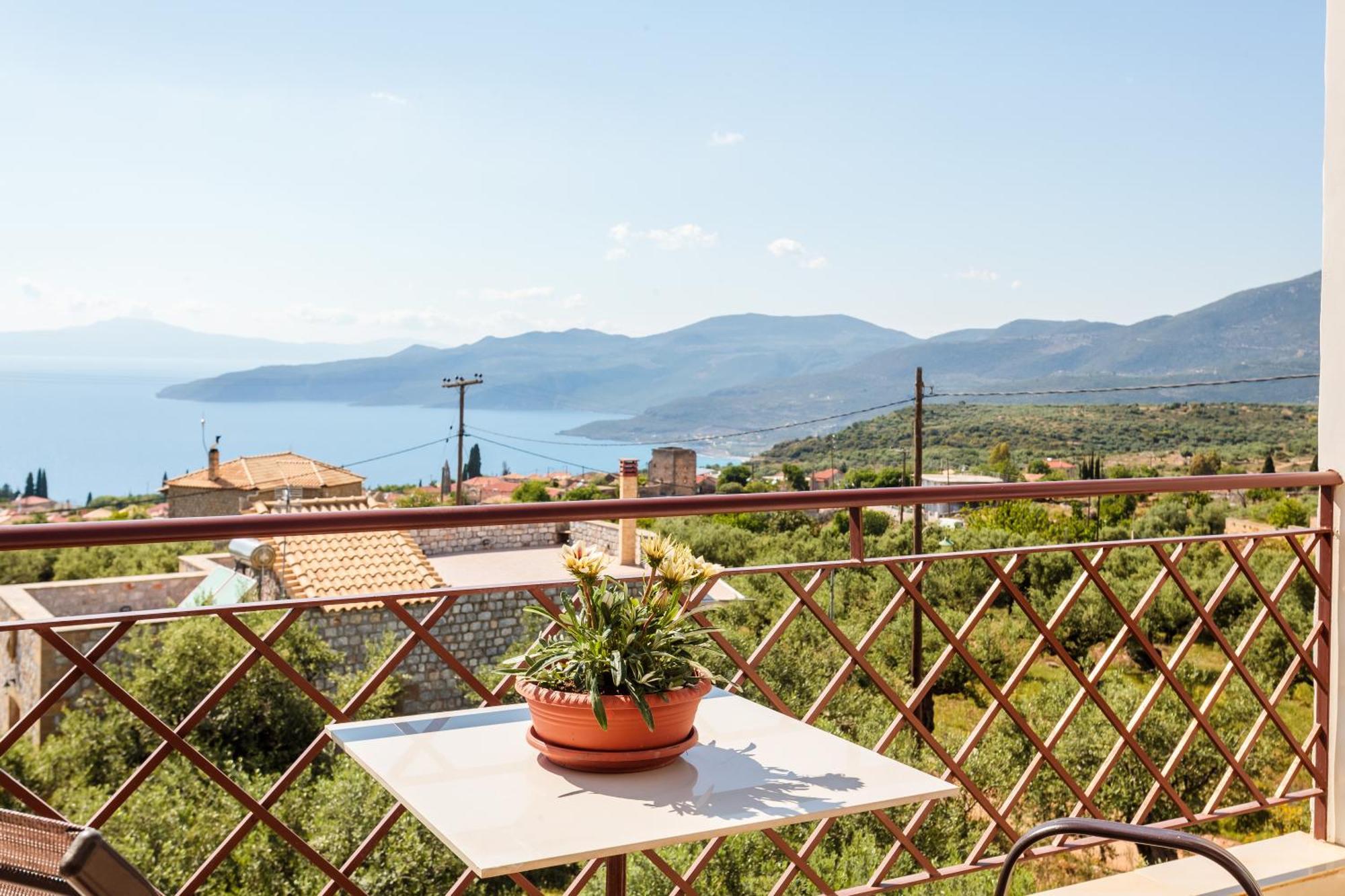 Villa Armonia, Sunset View And Relaxing Beach Vibe Proástion Buitenkant foto