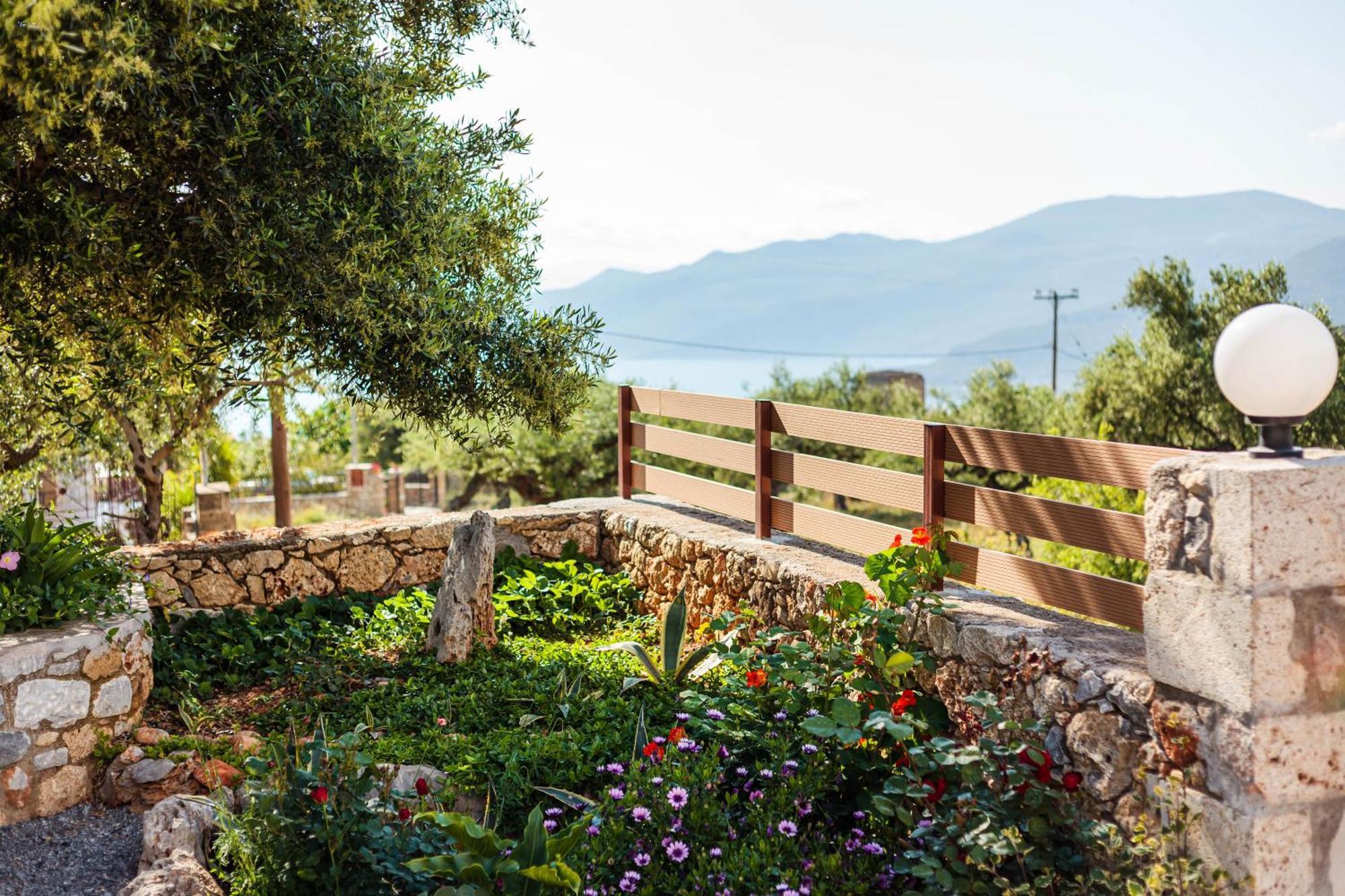 Villa Armonia, Sunset View And Relaxing Beach Vibe Proástion Buitenkant foto